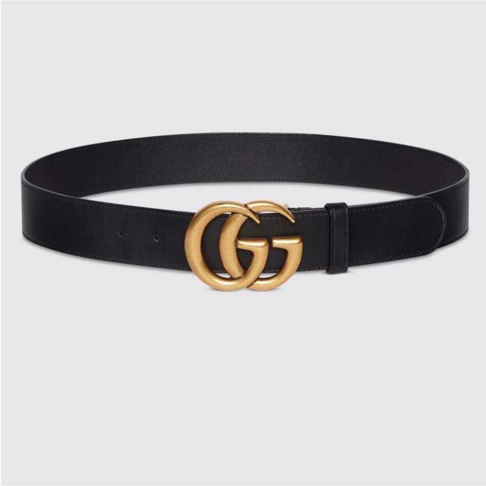 Gucci GG black leather belt with golden logo 32